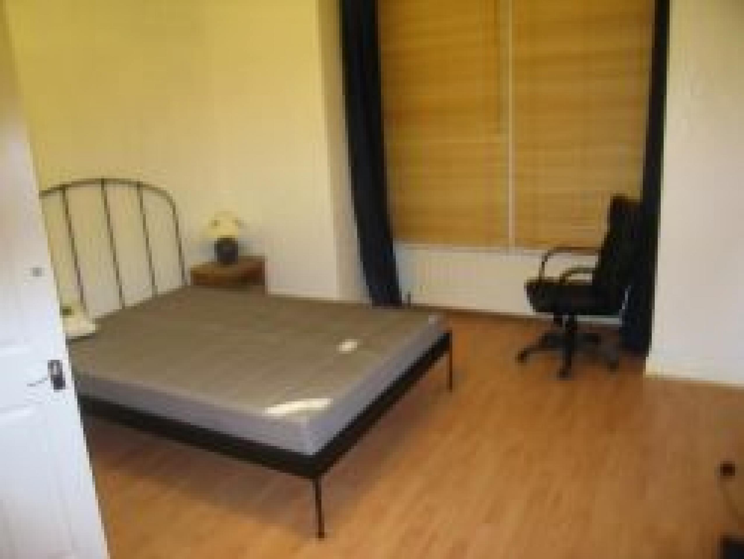 			2 Bedroom, 1 bath, 1 reception Flat			 Honeywood Road, WILLESDEN NW10 NW10
